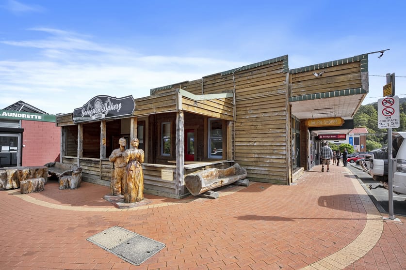 Click to view all images 5 Church Street Geeveston TAS 7116 - Image 2