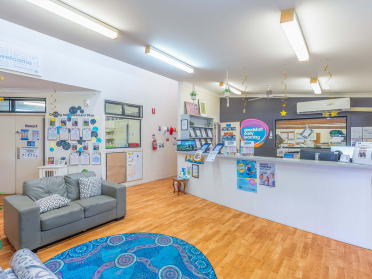 Click to view all images 333-335 Middle Road Boronia Heights QLD 4124 - Image 3