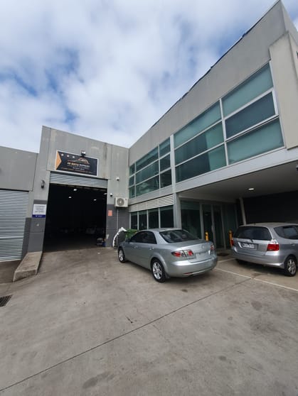 Click to view all images 6 Lawn Court Craigieburn VIC 3064 - Image 2