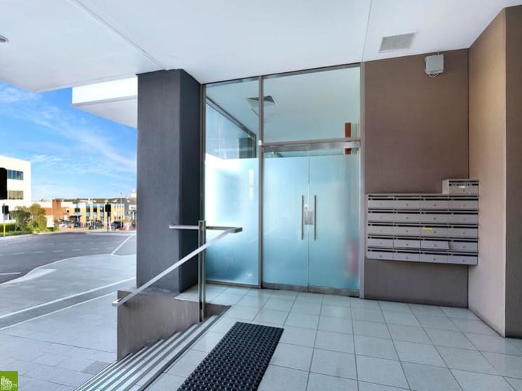 Click to view all images 92/313-323 Crown Street Wollongong NSW 2500 - Image 2
