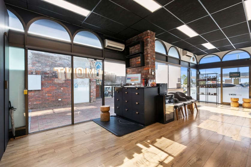 Click to view all images 2 & 4/152 High Street Belmont VIC 3216 - Image 2