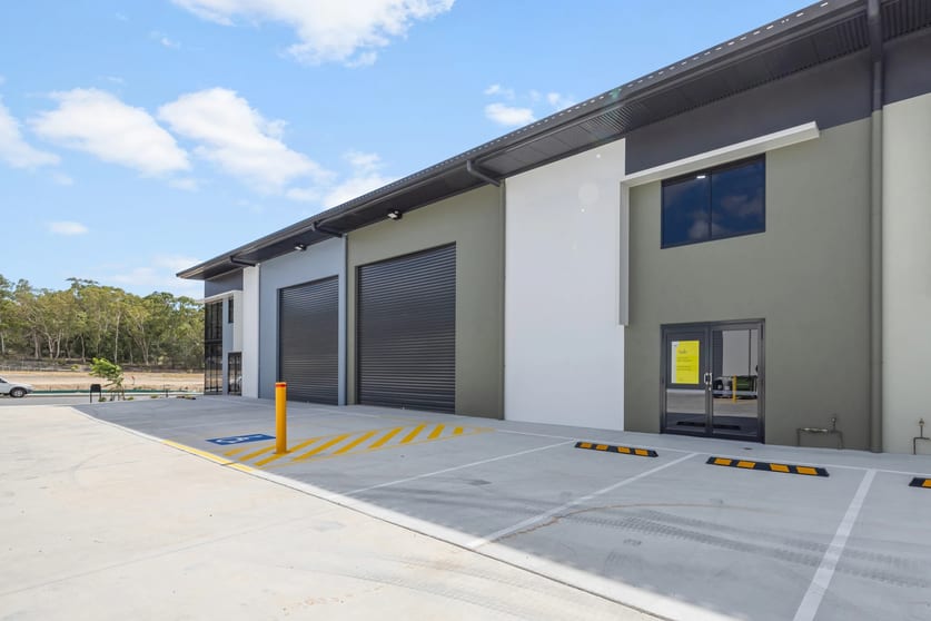 Click to view all images 2/68 Jardine Drive Redland Bay QLD 4165 - Image 3
