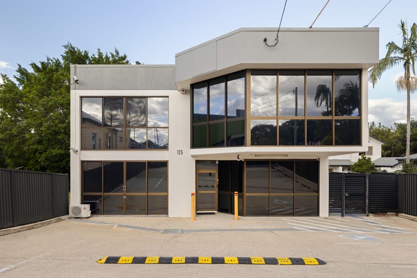 Click to view all images 125 Kirkland Avenue Coorparoo QLD 4151 - Image 1