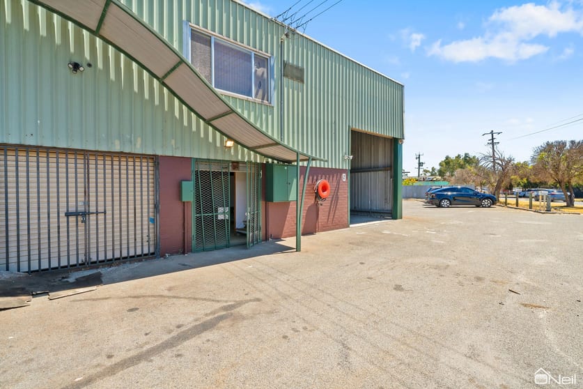 2/3 Lockhart Road Kelmscott WA 6111 - Image 1