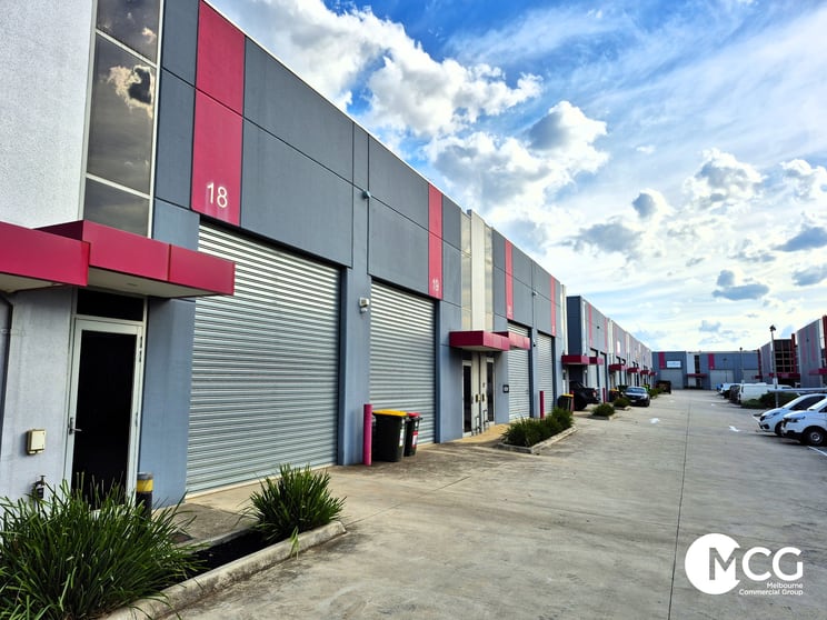 18/48-50 Lindon Court Tullamarine VIC 3043 - Image 2