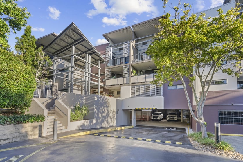 Fairfield QLD 4103 - Image 1