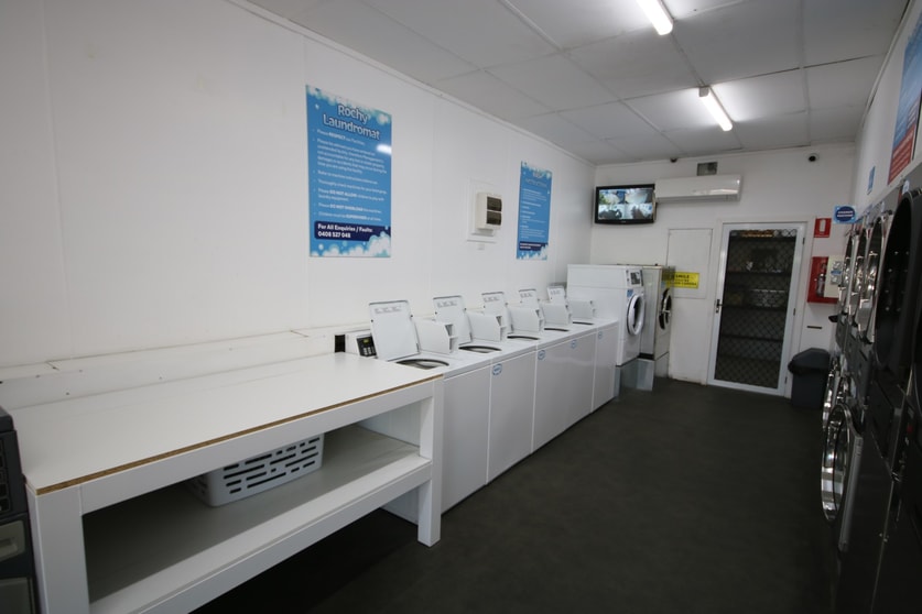 LAUNDROMAT -/58 Mackay St Rochester VIC 3561 - Image 3