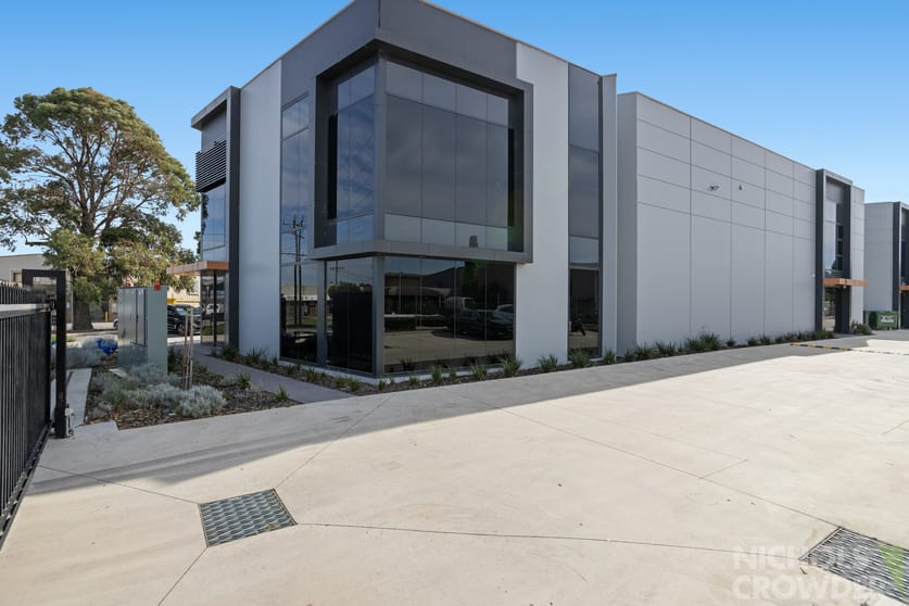 1/9 Pascal Road Seaford VIC 3198 - Image 2
