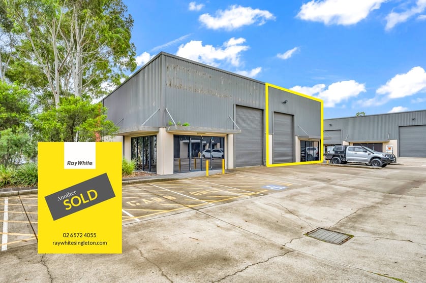 2/2 Enterprise Crescent Singleton NSW 2330 - Image 1
