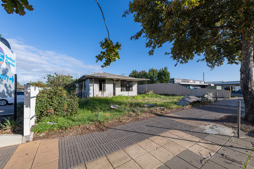 246 Hampstead Road Clearview SA 5085 - Image 1