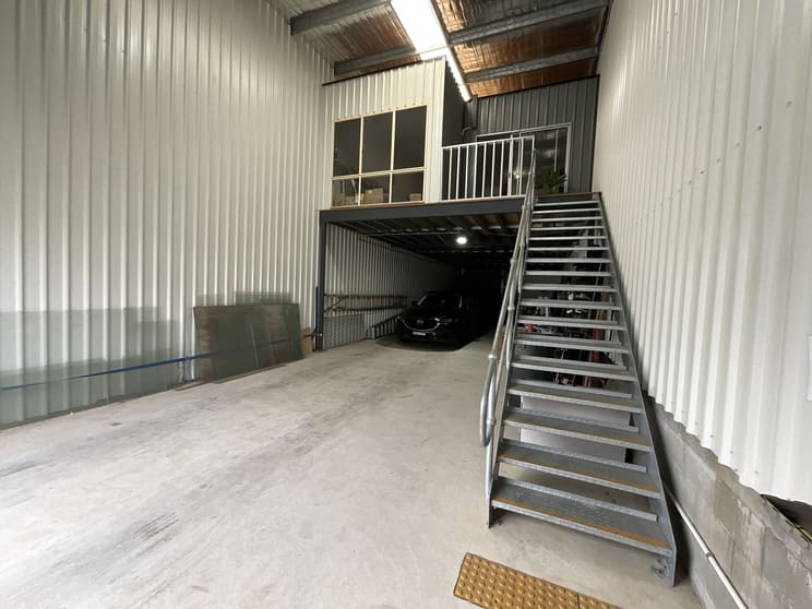 Click to view all images 4/51 Alliance Ave Morisset NSW 2264 - Image 4