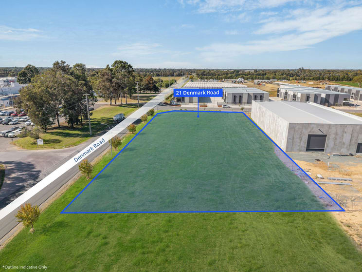21 Denmark Road Echuca VIC 3564 - Image 3