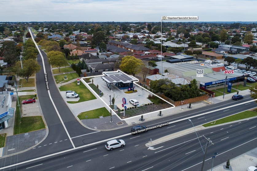 Click to view all images 308-310 York Street Sale VIC 3850 - Image 4