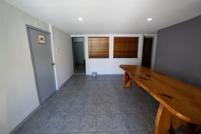 Click to view all images 82B Minnie Street Southport QLD 4215 - Image 2