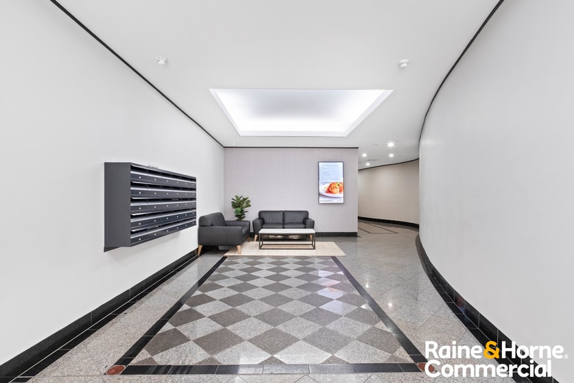 Click to view all images 41, 42 & 43/131 Leichhardt Street Spring Hill QLD 4000 - Image 3