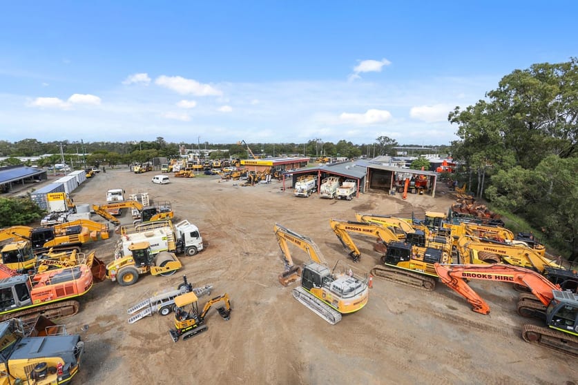 Click to view all images 2355 Ipswich Road Oxley QLD 4075 - Image 2