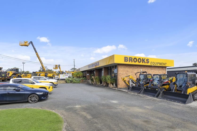 Click to view all images 2355 Ipswich Road Oxley QLD 4075 - Image 3
