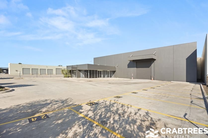 Click to view all images 10 Adams Court Sunshine West VIC 3020 - Image 2