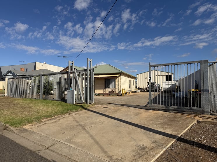 11 Osborne Street Bacchus Marsh VIC 3340 - Image 2
