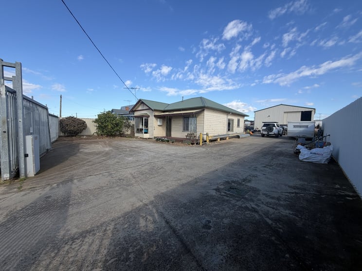 11 Osborne Street Bacchus Marsh VIC 3340 - Image 3