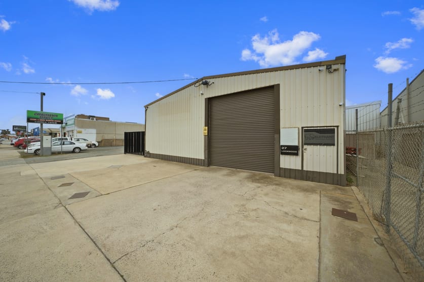 Click to view all images 27 Lockwood Road Shepparton VIC 3630 - Image 3