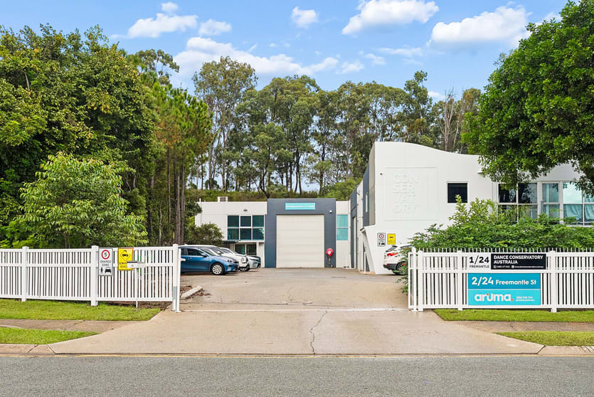 Click to view all images 24 Fremantle Street Burleigh Heads QLD 4220 - Image 2
