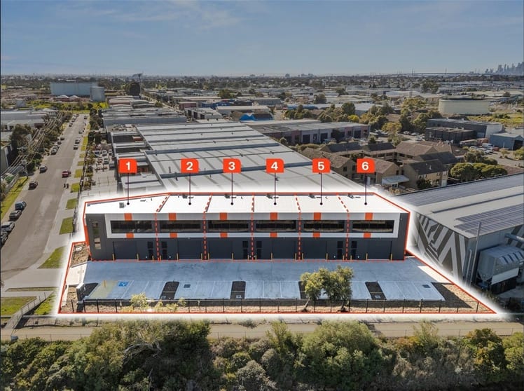 Click to view all images 4 Ponting Street Williamstown VIC 3016 - Image 2