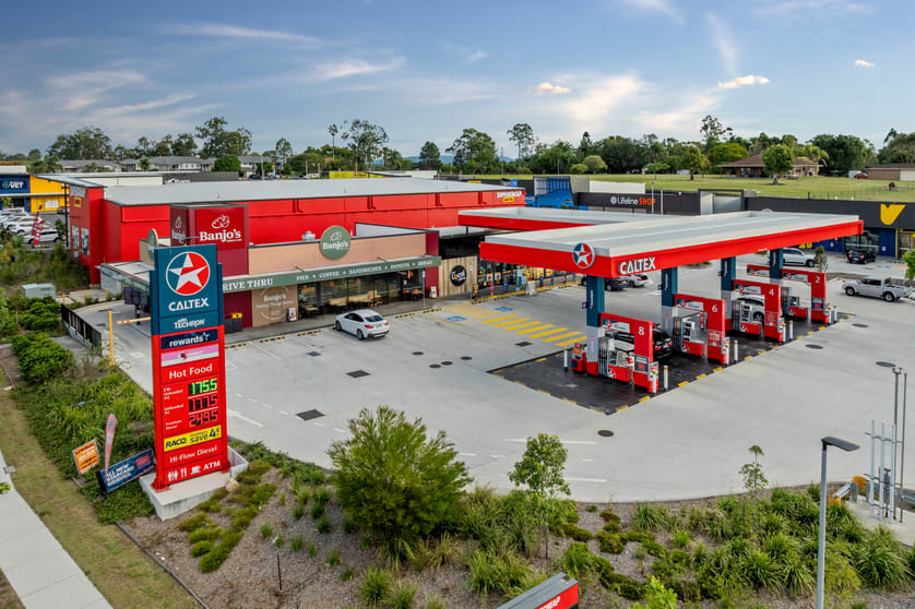 Click to view all images Richlands Home & Life 215 Government Road & 20 Garden Road Richlands QLD 4077 - Image 5