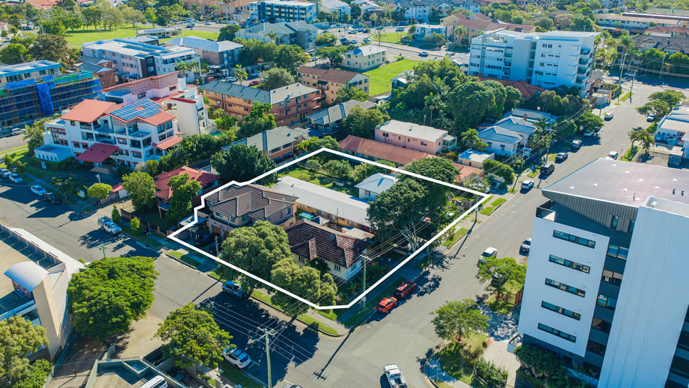Click to view all images 6-10 & 25-27 Gray & Railway Street Southport QLD 4215 - Image 2