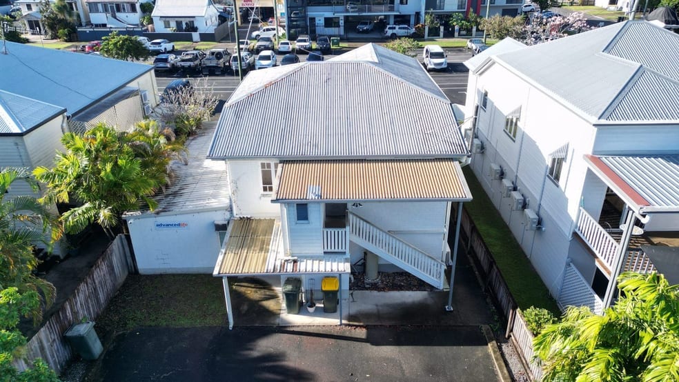 16 Scott Street Parramatta Park QLD 4870 - Image 2
