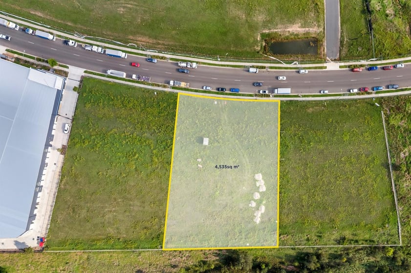 Click to view all images 19 Digitaria Drive Gledswood Hills NSW 2557 - Image 1
