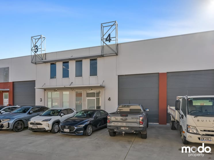 Click to view all images 4/44 Sparks Avenue Fairfield VIC 3078 - Image 2