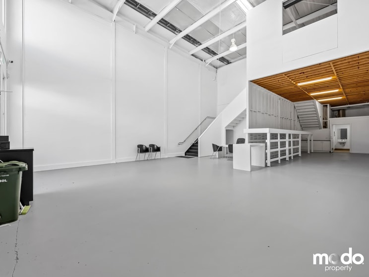 Click to view all images 4/44 Sparks Avenue Fairfield VIC 3078 - Image 3