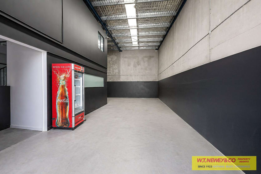 Click to view all images 5/22 Northumberland Road Caringbah NSW 2229 - Image 2