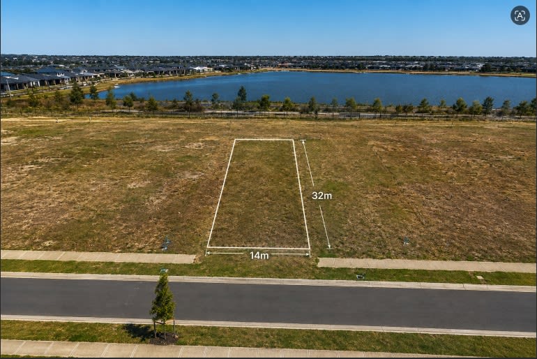 Click to view all images 2028/ Brooklime Road Clyde North VIC 3978 - Image 1