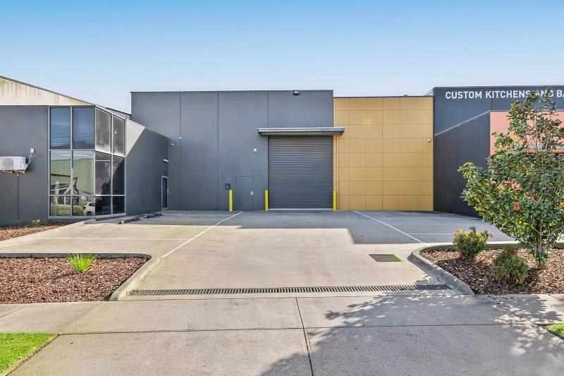 Click to view all images 7A Embrey Court Pakenham VIC 3810 - Image 1