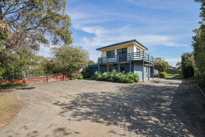 Click to view all images 168 Thompson Avenue Cowes VIC 3922 - Image 2