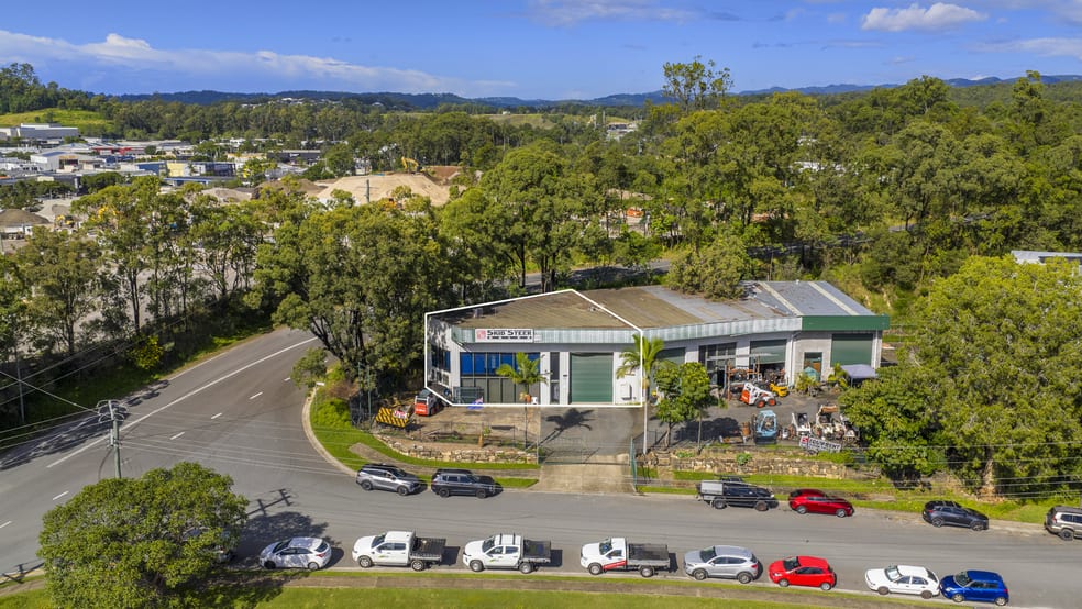 Click to view all images 1/2 Bee Court Burleigh Heads QLD 4220 - Image 2