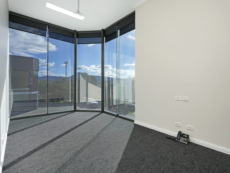 Click to view all images 17 Industrial Road Unanderra NSW 2526 - Image 3
