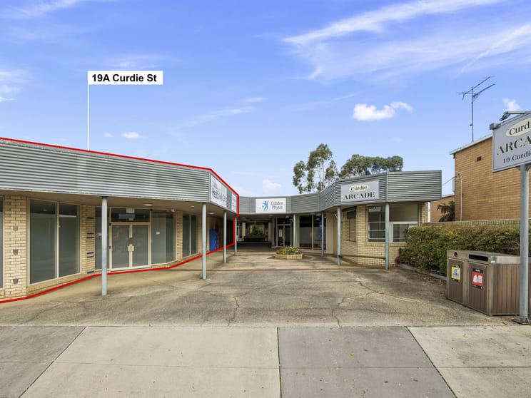 Click to view all images 19A Curdie Street Cobden VIC 3266 - Image 2
