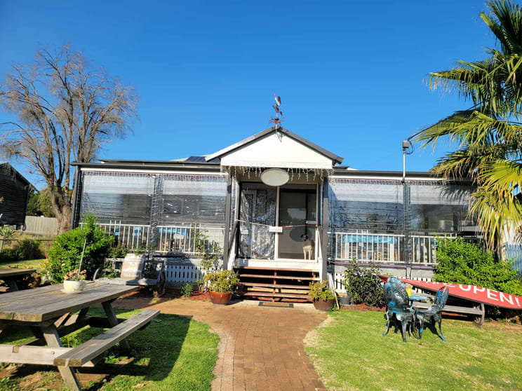 Click to view all images 24 Toomey Street Yarraman QLD 4614 - Image 2
