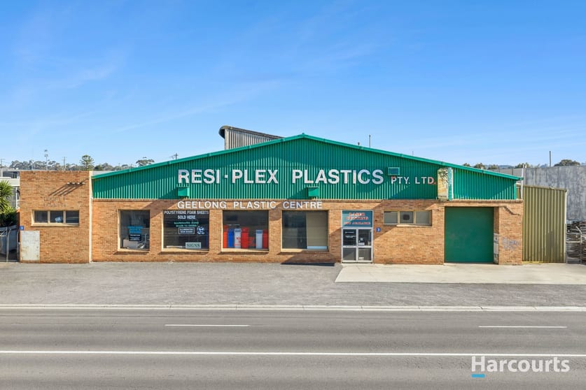 Click to view all images 3-5 Douro Street North Geelong VIC 3215 - Image 1
