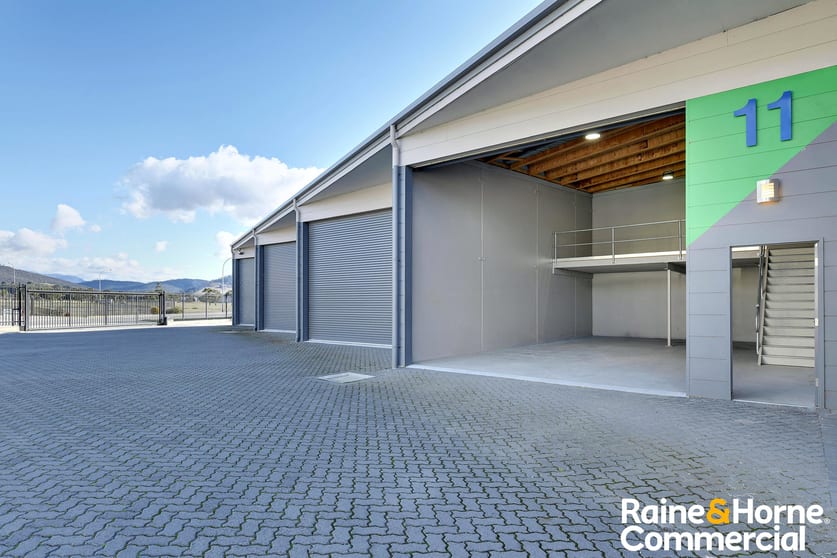 Click to view all images Unit 11/1 Kyeema Place Cambridge TAS 7170 - Image 1