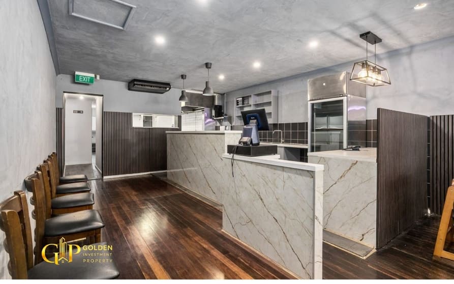 Click to view all images 285 Racecourse Road Kensington VIC 3031 - Image 2