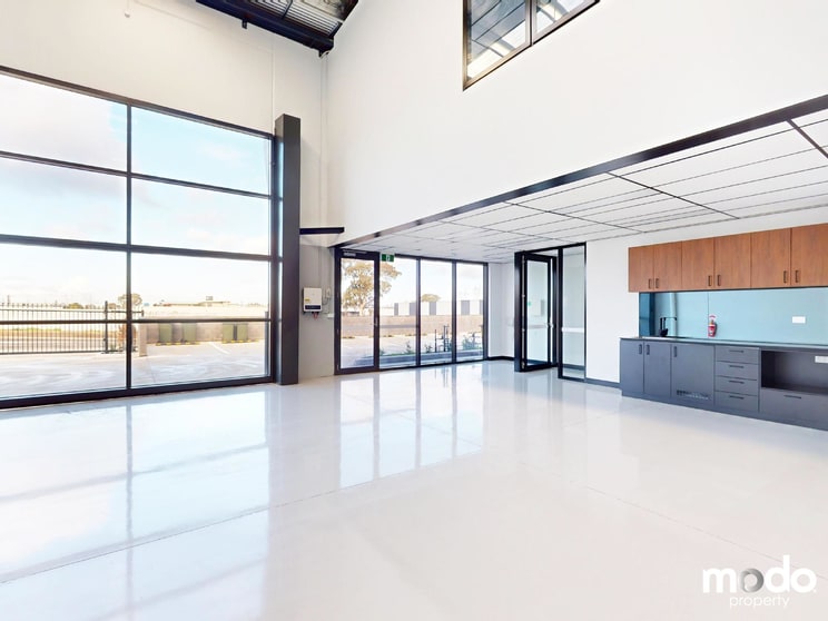Click to view all images 4/43 Danaher Drive South Morang VIC 3752 - Image 1