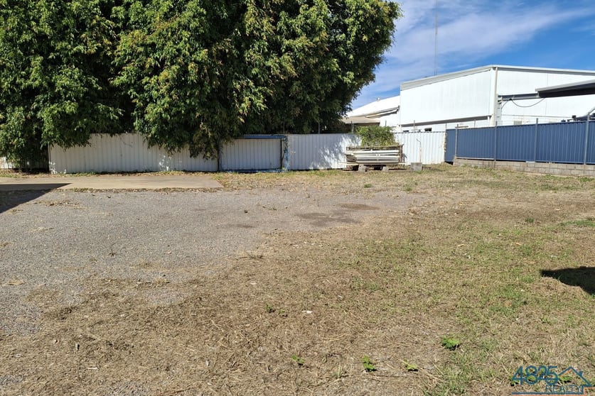 Click to view all images 30 Traders Way Mount Isa QLD 4825 - Image 3