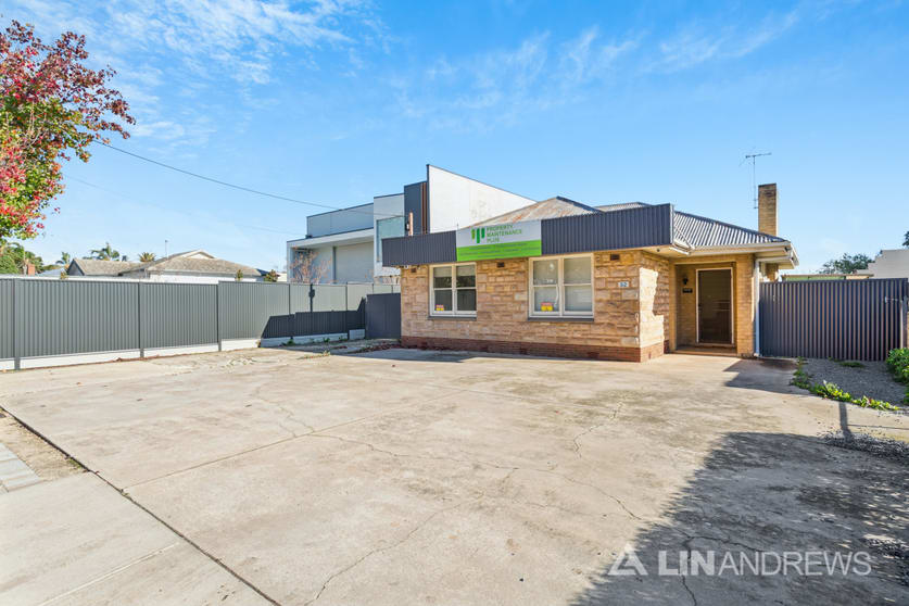 Click to view all images 32 Surrey Road Keswick SA 5035 - Image 1