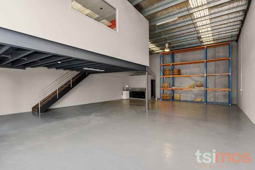 Click to view all images 9/38 Christensen Cheltenham VIC 3192 - Image 3