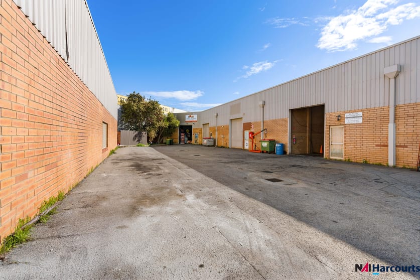 Click to view all images 5/225-227 Beechboro Road Embleton WA 6062 - Image 3