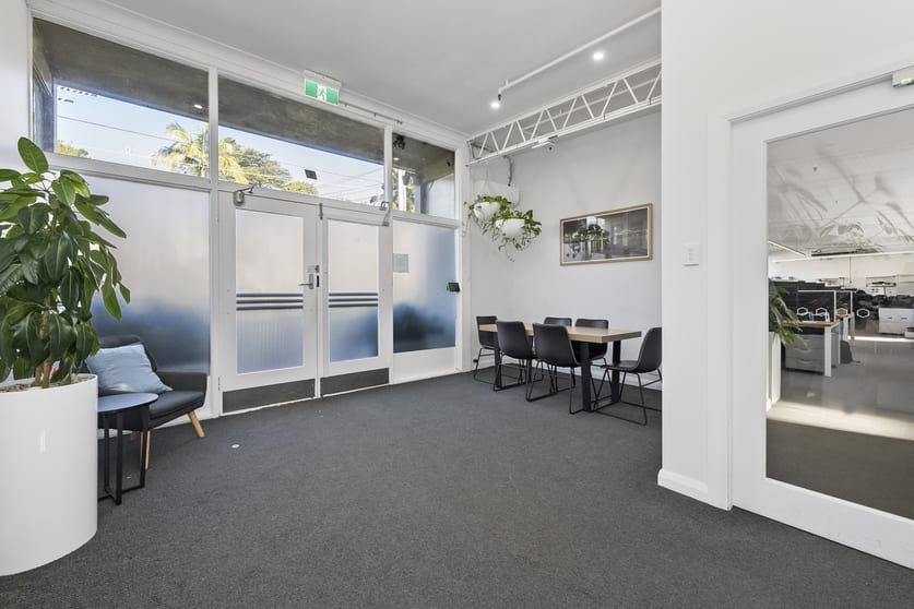 Click to view all images 2/39 King Road Hornsby NSW 2077 - Image 2